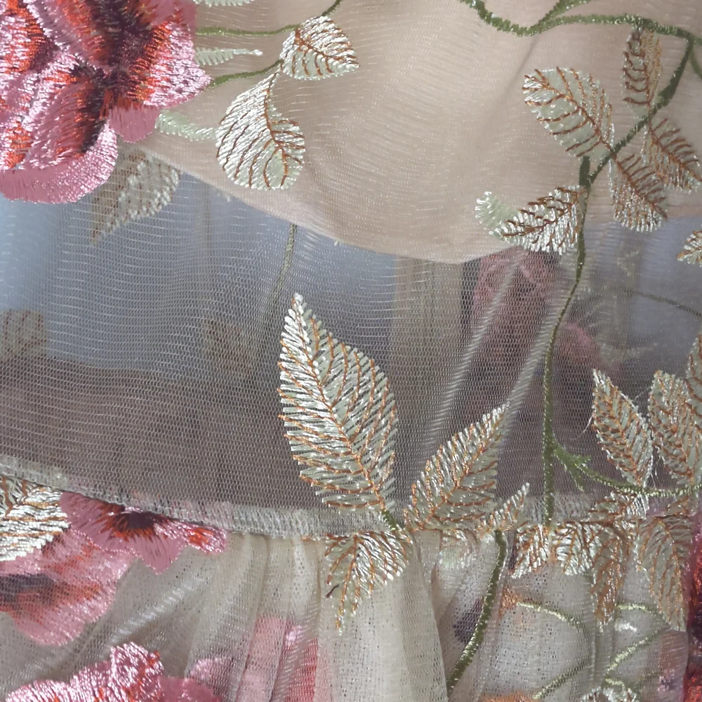 🌺 Floral Embroidered Beautiful Sleeveless Somewhat Sheer Top By Vone - Size 6❤️ - Picture 8 of 11